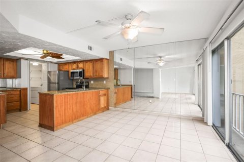 Condominio en venta en Largo, Florida, 2 dormitorios, 134.71 m2 № 2096977 - foto 7
