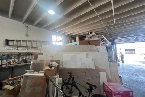 Propiedad comercial en venta en Hallandale Beach, Florida № 1982489 - foto 5