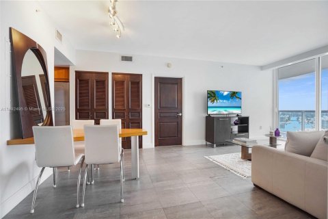 Copropriété à louer à Miami Beach, Floride: 1 chambre, 75.07 m2 № 1945643 - photo 5