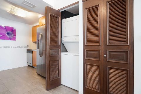 Copropriété à louer à Miami Beach, Floride: 1 chambre, 75.07 m2 № 1945643 - photo 8