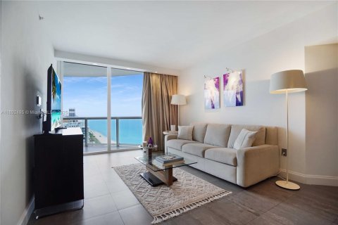 Copropriété à louer à Miami Beach, Floride: 1 chambre, 75.07 m2 № 1945643 - photo 3