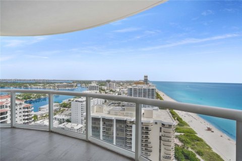 Copropriété à louer à Miami Beach, Floride: 1 chambre, 75.07 m2 № 1945643 - photo 1