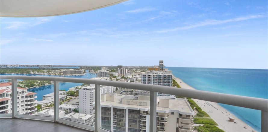 Condo à Miami Beach, Floride, 1 chambre  № 1945643