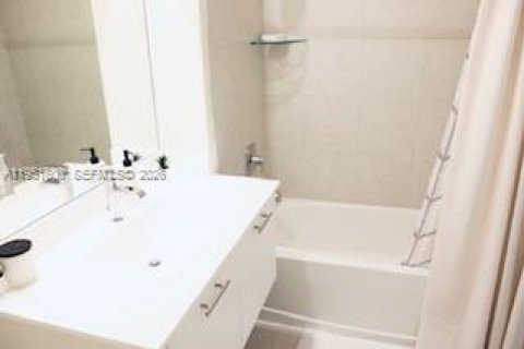 Copropriété à vendre à Doral, Floride: 3 chambres, 102.38 m2 № 2006197 - photo 10