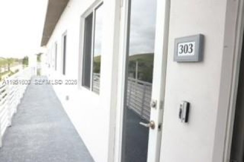 Copropriété à vendre à Doral, Floride: 3 chambres, 102.38 m2 № 2006197 - photo 11