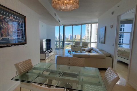 Condo in Sunny Isles Beach, Florida, 2 bedrooms  № 2003430 - photo 4