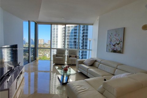 Condo in Sunny Isles Beach, Florida, 2 bedrooms  № 2003430 - photo 5