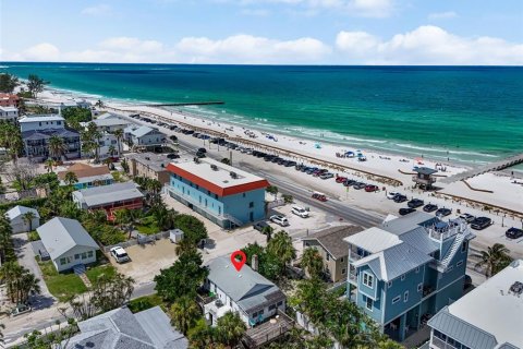 House in Bradenton Beach, Florida 2 bedrooms, 107.77 sq.m. № 1826765 - photo 5