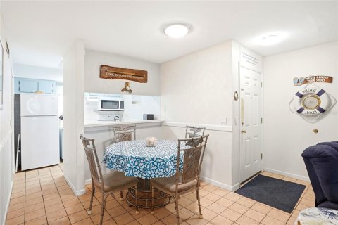 Copropriété à vendre à Madeira Beach, Floride: 2 chambres, 85.01 m2 № 2102549 - photo 8