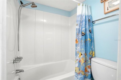 Copropriété à vendre à Madeira Beach, Floride: 2 chambres, 85.01 m2 № 2102549 - photo 21