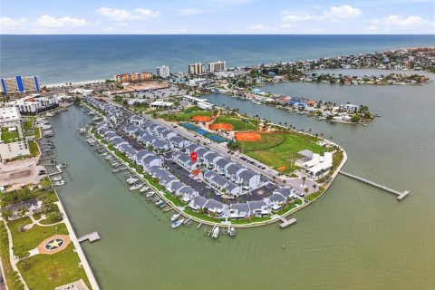 Copropriété à vendre à Madeira Beach, Floride: 2 chambres, 85.01 m2 № 2102549 - photo 30