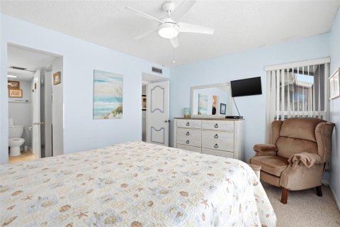 Copropriété à vendre à Madeira Beach, Floride: 2 chambres, 85.01 m2 № 2102549 - photo 18