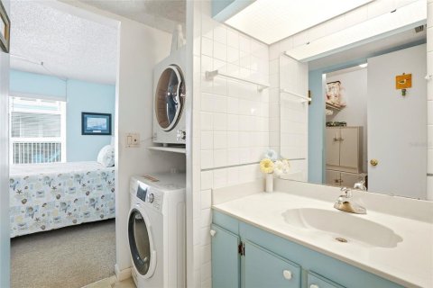 Copropriété à vendre à Madeira Beach, Floride: 2 chambres, 85.01 m2 № 2102549 - photo 19