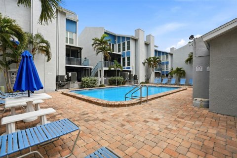Copropriété à vendre à Madeira Beach, Floride: 2 chambres, 85.01 m2 № 2102549 - photo 24