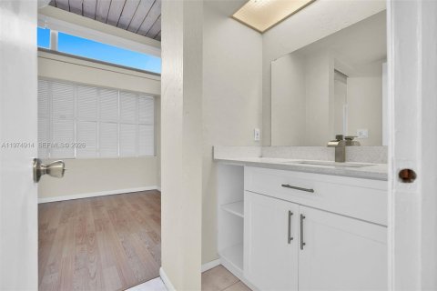 Купить таунхаус в Майами, Флорида 3 спальни, 159.42м2, № 2036206 - фото 13