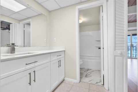 Купить таунхаус в Майами, Флорида 3 спальни, 159.42м2, № 2036206 - фото 9