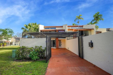 Купить таунхаус в Майами, Флорида 3 спальни, 159.42м2, № 2036206 - фото 2