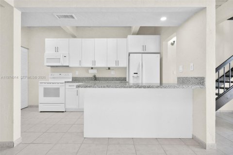 Купить таунхаус в Майами, Флорида 3 спальни, 159.42м2, № 2036206 - фото 6