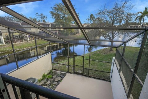 Купить таунхаус в Майами, Флорида 3 спальни, 159.42м2, № 2036206 - фото 27