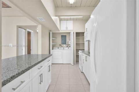 Купить таунхаус в Майами, Флорида 3 спальни, 159.42м2, № 2036206 - фото 14