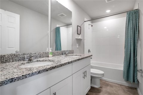 Casa en venta en Winter Haven, Florida, 4 dormitorios, 219.62 m2 № 1542480 - foto 22