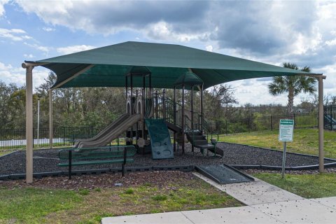 Casa en venta en Winter Haven, Florida, 4 dormitorios, 219.62 m2 № 1542480 - foto 11