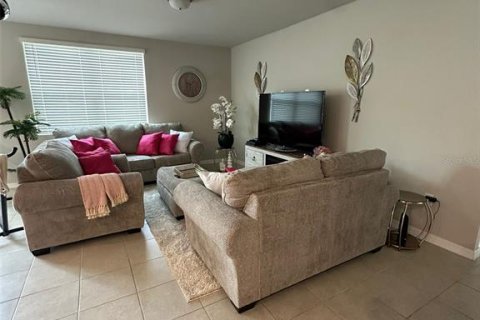 House in Haines City, Florida 4 bedrooms, 183.76 sq.m. № 1545306 - photo 3