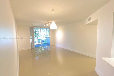 Condominio en alquiler en Doral, Florida, 1 dormitorio, 75.25 m2 № 1954677 - foto 10