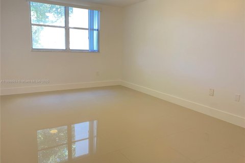 Condominio en alquiler en Doral, Florida, 1 dormitorio, 75.25 m2 № 1954677 - foto 15