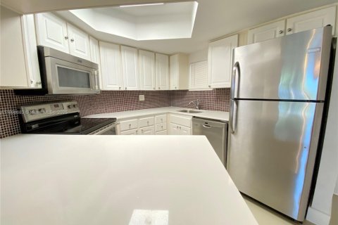 Condominio en alquiler en Doral, Florida, 1 dormitorio, 75.25 m2 № 1954677 - foto 11