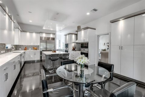 Купить виллу или дом в Оспри, Флорида 10 комнат, 472.59м2, № 2092911 - фото 24