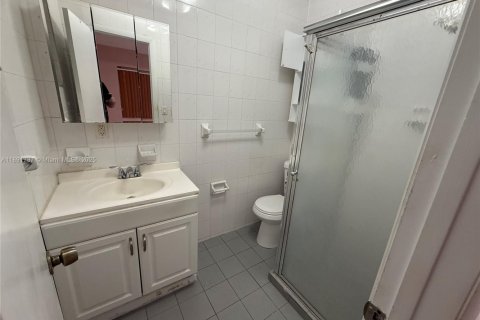 Villa ou maison à vendre à Miami, Floride: 3 chambres, 128.58 m2 № 1943663 - photo 18