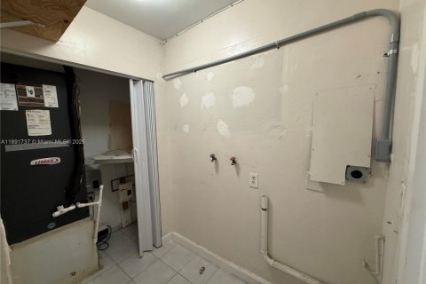 Villa ou maison à vendre à Miami, Floride: 3 chambres, 128.58 m2 № 1943663 - photo 10