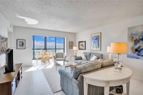 Купить кондоминиум в Делрей-Бич, Флорида 2 спальни, 106.84м2, № 1981869 - фото 15