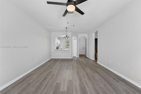 Townhouse in Homestead, Florida 3 bedrooms, 128.02 sq.m. № 2050102 - photo 3