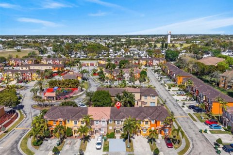 Townhouse in Homestead, Florida 3 bedrooms, 128.02 sq.m. № 2050102 - photo 23