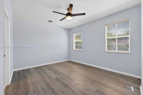 Townhouse in Homestead, Florida 3 bedrooms, 128.02 sq.m. № 2050102 - photo 19