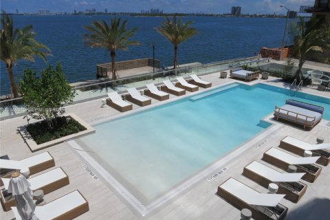 Condo in Miami, Florida, 1 bedroom  № 2052952 - photo 29