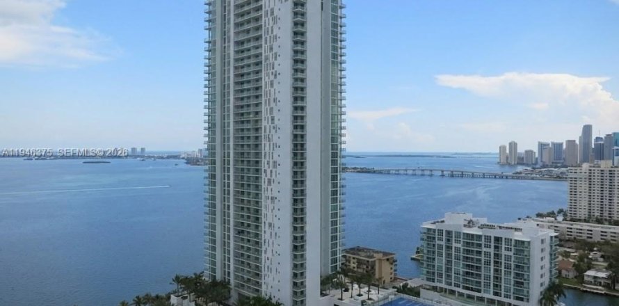 Condo in Miami, Florida, 1 bedroom  № 2052952