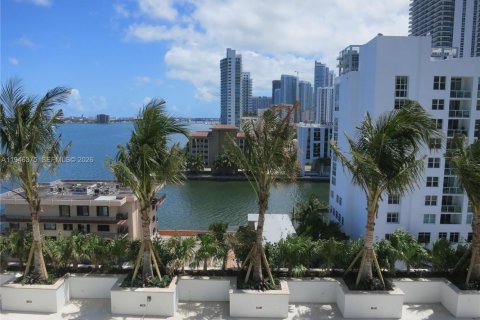 Condo in Miami, Florida, 1 bedroom  № 2052952 - photo 26