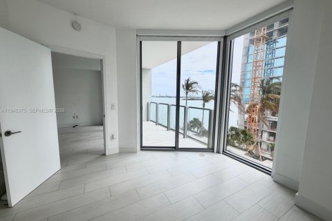 Condo in Miami, Florida, 1 bedroom  № 2052952 - photo 13