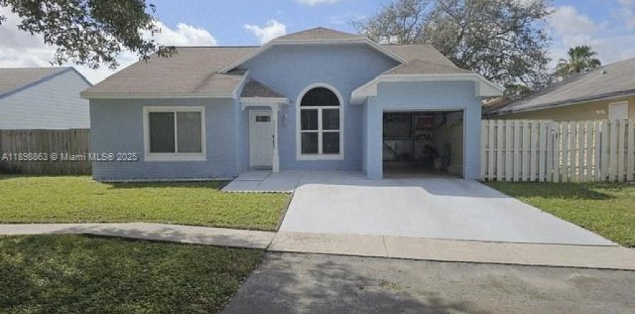 House in Pembroke Pines, Florida 3 bedrooms, 125.14 sq.m. № 1952824