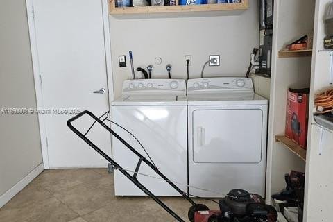 House in Pembroke Pines, Florida 3 bedrooms, 125.14 sq.m. № 1952824 - photo 21