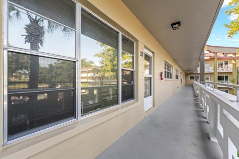 Copropriété à vendre à Clearwater, Floride: 2 chambres, 127.28 m2 № 2216313 - photo 2