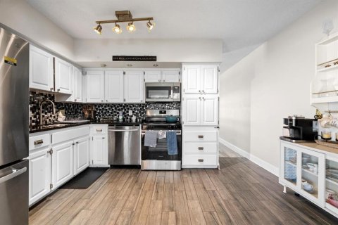 Copropriété à vendre à Clearwater, Floride: 2 chambres, 127.28 m2 № 2216313 - photo 6