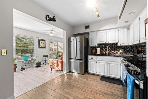 Copropriété à vendre à Clearwater, Floride: 2 chambres, 127.28 m2 № 2216313 - photo 9