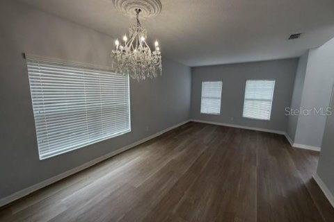House in Kissimmee, Florida 5 bedrooms, 258.73 sq.m. № 2203247 - photo 8