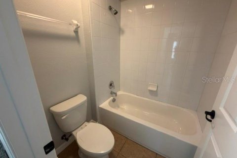 House in Kissimmee, Florida 5 bedrooms, 258.73 sq.m. № 2203247 - photo 27