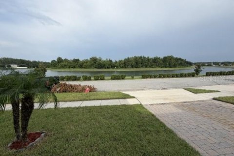 House in Kissimmee, Florida 5 bedrooms, 258.73 sq.m. № 2203247 - photo 6