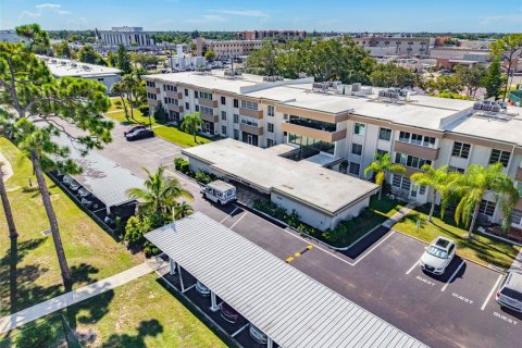 Condo in Port Charlotte, Florida, 2 bedrooms  № 2345713